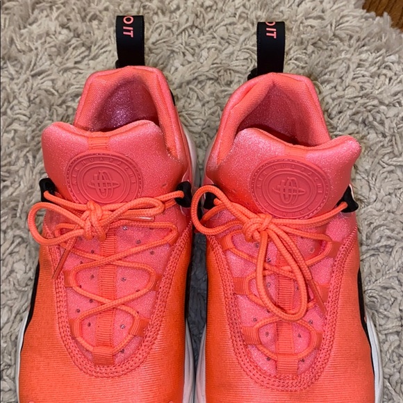 Women’s Nike huarache sneaker - Picture 2 of 4